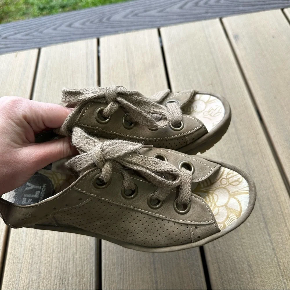 Fly London Yuta Peep Toe Wedge Sneakers Taupe Tan Size 38, 7-7.5 Women’s